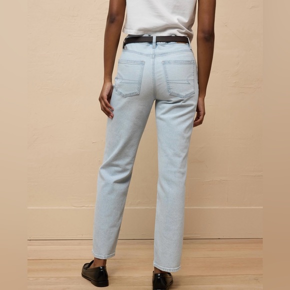 American Eagle Stretch Super High-Waisted Straight Jean - Ice Blue - 2 Regular - Picture 2 of 12